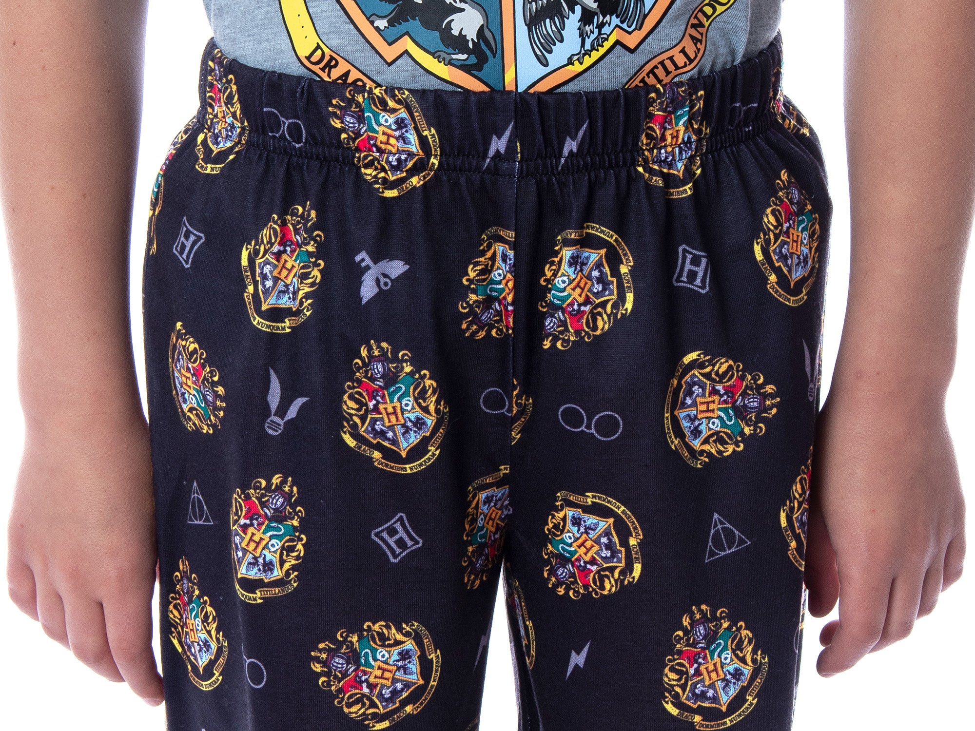 Harry Potter Boys' Hogwarts Castle Raglan Shirt and Shorts 2 PC Pajama Set