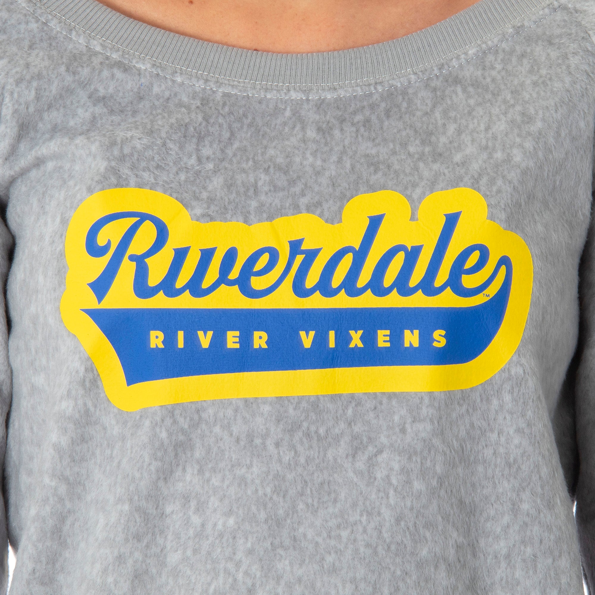 Riverdale High River Vixens Juniors' Go Bulldogs Jogger Pajama Set