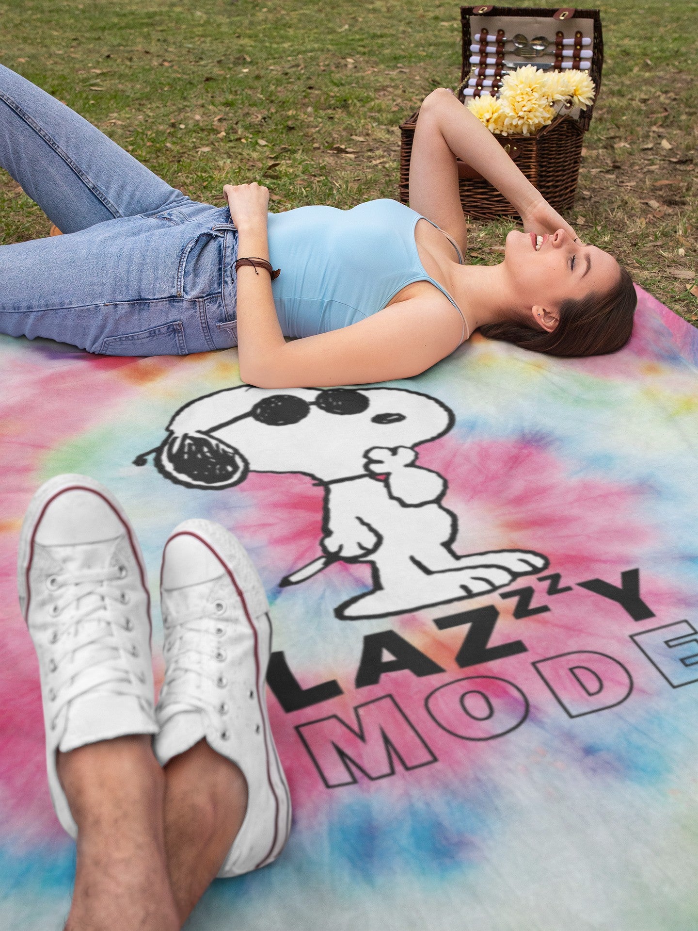 Peanuts Snoopy Joe Cool Tie Dye Lazy Mode Silk Touch Throw Blanket