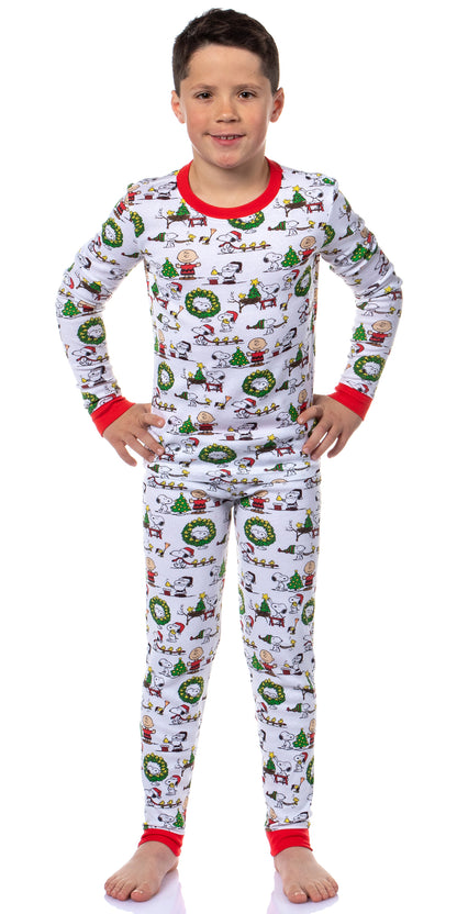Peanuts Boys' Christmas Santa Snoopy Charlie Brown Characters Pajama Set (18)