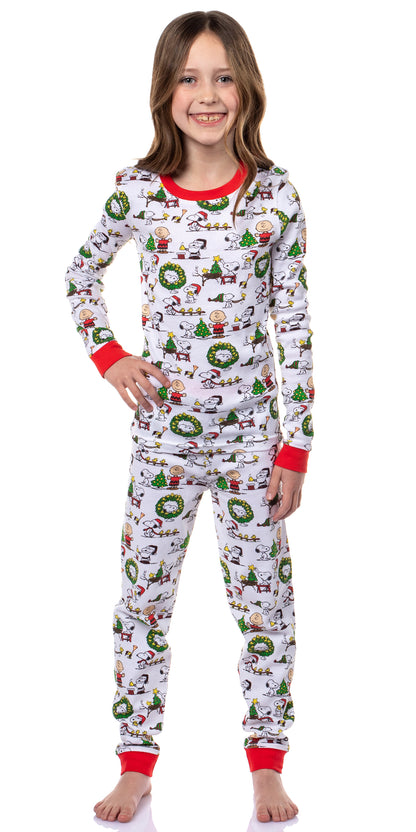 Peanuts Boys' Christmas Santa Snoopy Charlie Brown Characters Pajama Set (18)