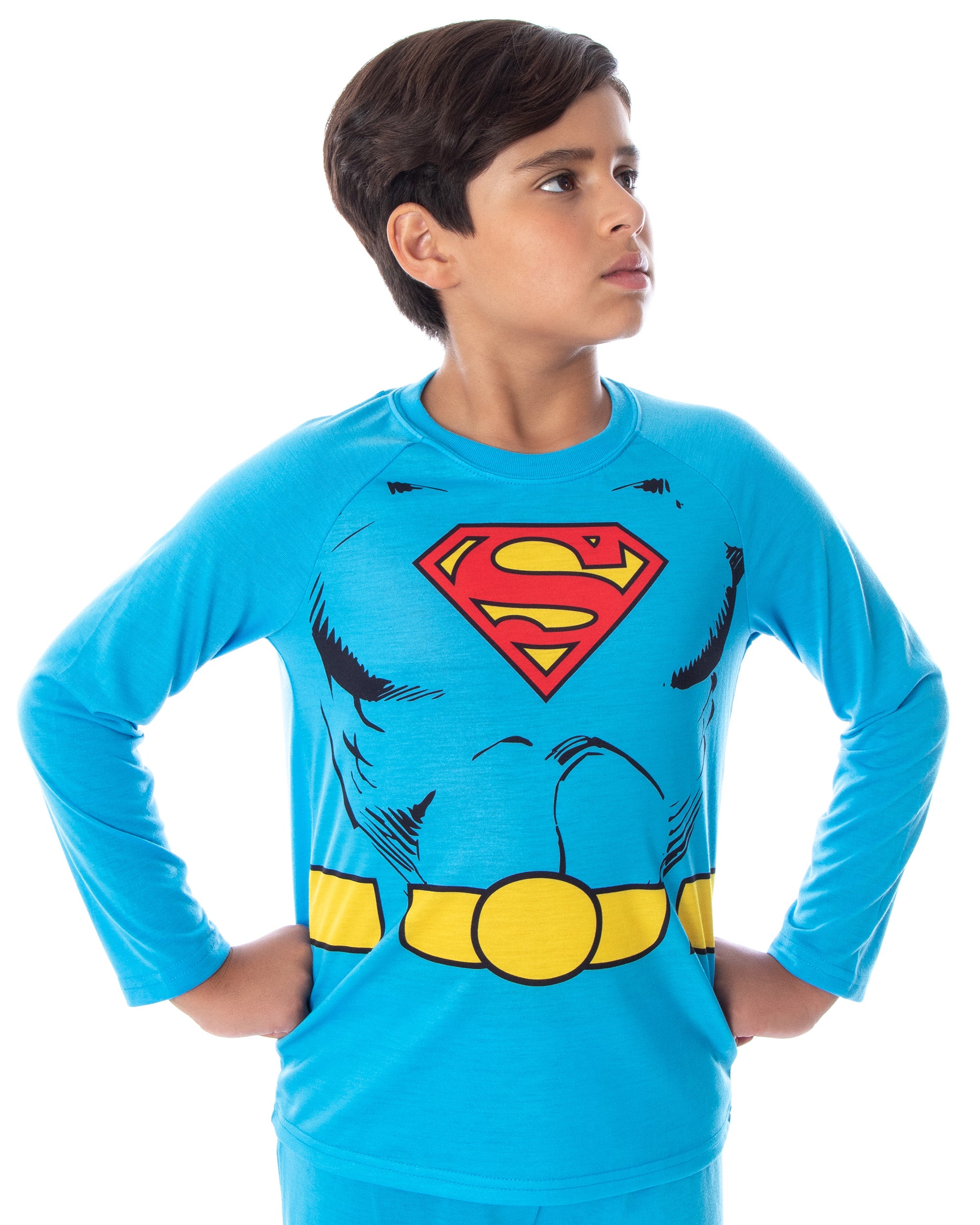 DC Comics Boys' Superman Costume Shirt And Pants Pajama Set with Cape (18/20)